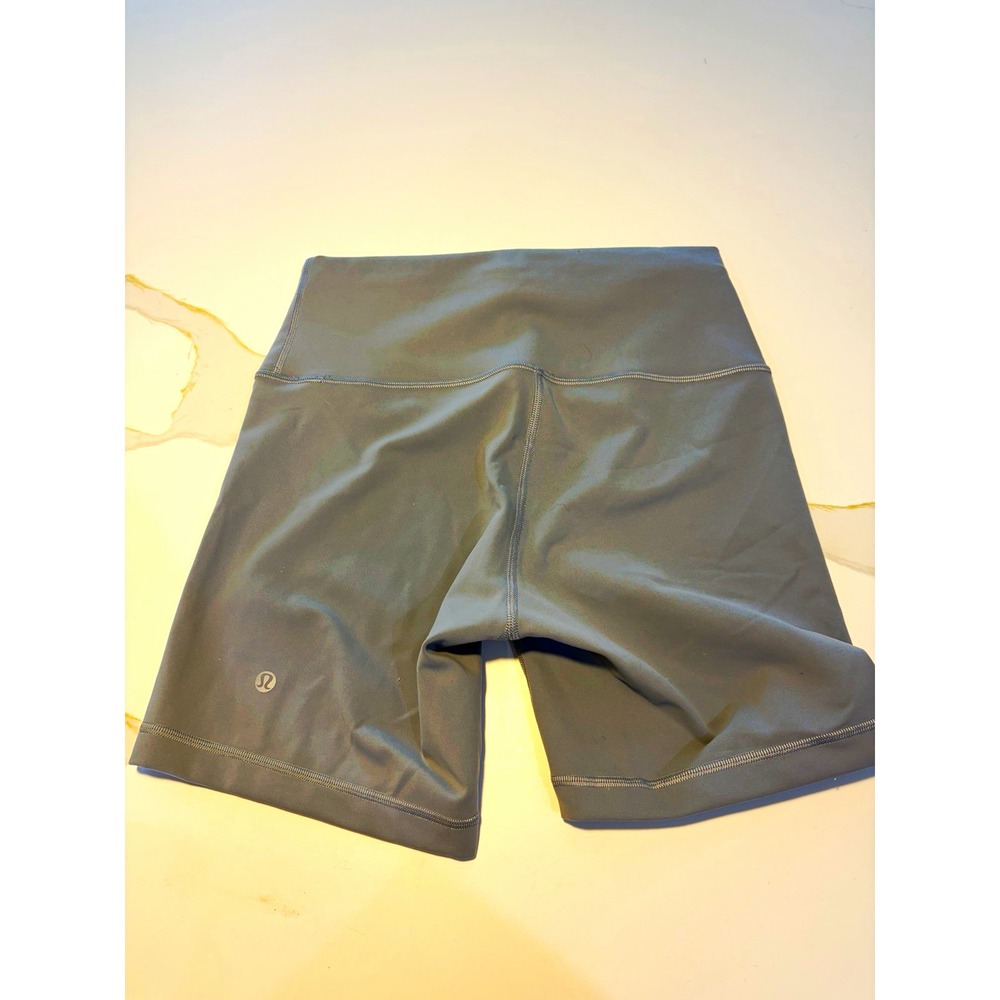 Women's Lululemon Gray Biker Shorts 4" Stretch Pull On Size 8